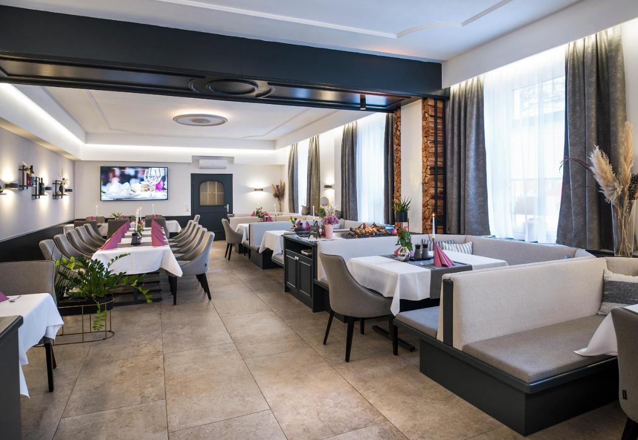 Hotel Bayrischer Hof Βελς Εξωτερικό φωτογραφία
